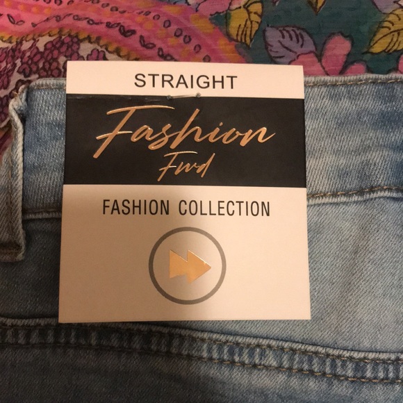 NWT jeans - Picture 5 of 6